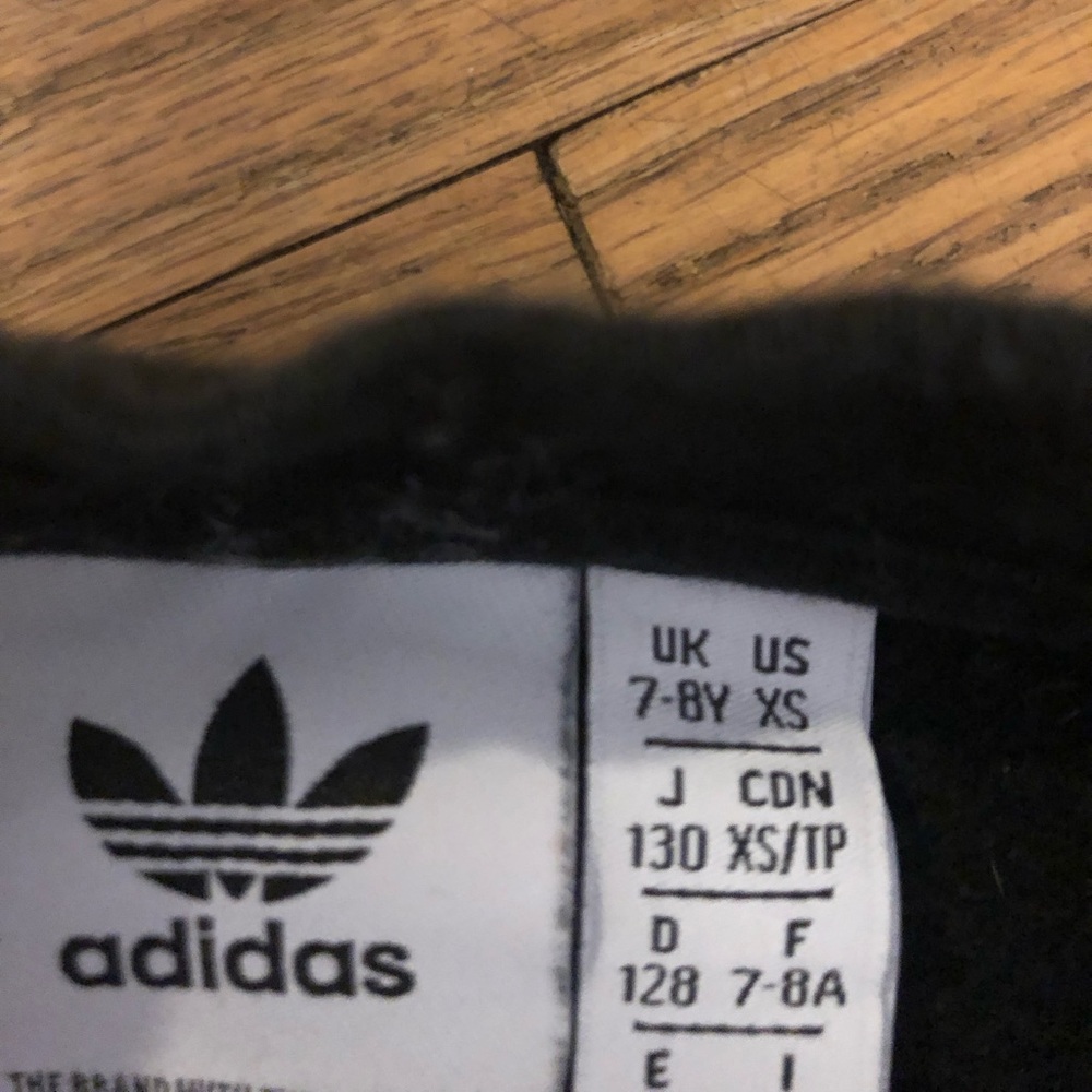 Crewneck - Picture 2 of 4